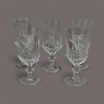 5 TACAS  PARA VINHO STRAUSS CRISTAL LAPIDADO COM GRAVAÇÃO medindo  14 de altura