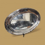 WOLF - Grande enorme travessa em metal espessurado à prata em excelente estado medidas 47x70.