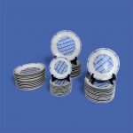 Conjunto de 24 pratos rasos  medindo 25 cm de diâmetro 12 fundos medindo 20 de diâmetro 11 pequenos medindo 15 de diâmetro   12 médios  medindo 19 de diâmetro  da marca  porcelana real  total de 59 pratos