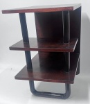 Mesinha de canto, art deco, em madeira nobre, com tampo de vidro, 2 prateleiras e 2 colunas (AxLxP 66x50x40)