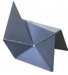 Lygia Clark Caranguejo Escultura Bicho, de Lygia Clark - Na cor cinza . Polietileno em Plástico ABS - MEDIDAS 23x16 cm Produto original, licenciado e RARO. Uma das mais importantes artistas brasileiras do século 20, Lygia Clark cumpriu um trajeto que começou na pintura concretista e foi até as experiências sensoriais.. OBRA DE Arte autorizada pelos herdeiros e pela Associação Cultural O Mundo de Lygia Clark. ACOMPANHA EMBALAGEM ORIGINA