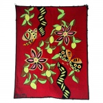 KENNEDY BAHIA. Tapeçaria decorada com borboletas e flores sobre fundo na cor vermelha. 130 x 100 cm.