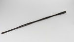 Bastão de jacaranda de formato delgado ao gosto africano, de função cerimonial, identificação pessoal , ou comando de autoridade. 62 cm comp