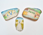 Goiás Velho - lote composto por 3 pedras pintadas a mão, com pontos turísticos da cidade, Igreja de Santa Barbara, Igreja de São Francisco de Paula e  a Casa da poeta Cora Coralina. (17x10 / 12x7 / 16x9)