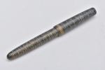 Caneta tinteiro, corpo de galalite perolado. Pena Trade Mark Skater Special Pen. Caneta necessita de manutenção e ausencia do acabamento do topo da tampa