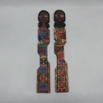 ALMEIDA - "Homem e Mulher", duas talhas em madeira policromada. Assinado e datado 87. Med. 45,5 cm.