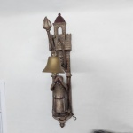 Campanhia em metal na forma de frade, torre. Sino em bronze. Alt. 52 cm.