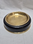 Lindo bowl em latão, com base em resina. Medindo 18cm x 4,5cm de altura.