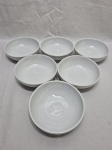 Jogo de 6 cumbucas de sobremesa em porcelana branca. Medindo 15cm x 5cm de altura.