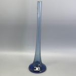 DEMI CRISTAL - Vaso soliflor em demi cristal azul. Alt. 31 cm.
