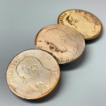 PRATA DE LEI - Fivela feita a partir de 3 moedas antigas. Med. 8 cm e 30 grs.