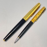 COLECIONISMO - Conjunto de caneta tinteiro e roller, PARKER. No estado.