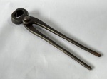 FERRAMENTA - Antigo torquês, ferramenta manual usada para cortar arame e arrancar pregos.