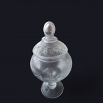 Compoteira bojuda em cristal lapidado, Alt. 28, Diam. 14 cm.