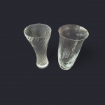 Dois vasos em cristal lapidados, Alt. 25, Diam. 12 cm.