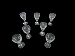 Sete antigas taças de cristal lapidado para vinho branco, Alt. 14,5, Diam. 7 cm.