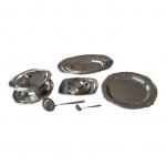Baixela Tramontina em inox composta de 10 peças: Três travessas rasas: Com. 49, 42 e 35 cm. 1 travessa funda Com. 28 cm. 2 travessas circulares: Diam. 36 e 30 cm. 1 sopeira com tampa, Diam. 24 cm. 1 molheira com concha  e uma concha terrina, em sua embala
