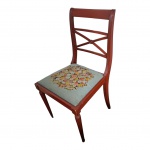 Cadeira em madeira nobre, espaldar vasado, assento bordado à mão, 45 x 42, Alt, 88 cm.