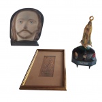 Três peças do imaginário católico sendo virgem de Fátima com os 3 pastorinhos, (caixa de música não funciona) uma talha em cobre representando sagrada família (emoldurada) e uma imagem do rosto de cristo em resina, Alt. 18 e 15 e  17 x 24 cm.