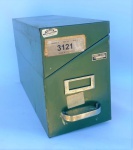 Antiga caixa de ferro com plaqueta escrito arquivo nacional. medindo: 17cm de largura, 42cm de comprimento, 26cm de altura.