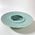 Grande cinzeiro em porcelana cor jade. Medidas: 6 x 22 cm