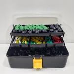 Kit de Estudos Molecular, Marca ABC-LAB Produtos para Laboratórios LTDA, Em Bom Estado de Conservação. Medidas da Maleta: Altura: 15 cm, Largura: 16 cm, Comprimento: 33 cm, Peso Total: 1480 g.