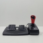 Controle de Game, Marcha e Pedal, Marca Multilaser, Playstation 2 e 3/ PC JS050, Não testado o funcionamento de Nenhum. Medidas do Maior: Altura: 16,5 cm, Largura: 17 cm, Comprimento: 9 cm, Peso Total: 700 g.