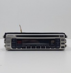 Rádio Automotivo, Marca Sony, Modelo CDX-3800, Não testado o funcionamento. Medidas: Altura: 5,5 cm, Largura: 19 cm, Comprimento: 18 cm, Peso: 1170 g.
