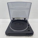 Toca Disco, Marca Aiwa, ModeloPX-E850LHE, Com detalhes, Não testado o funcionamento. Medidas: Altura: 9 cm, Largura: 36 cm, Comprimento: 35 cm, Peso: 2400 g.