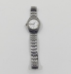 Relógio de Pulso, Marca Seiko, Pulseira em Metal, Com Trincado no Vidro, Não testado o funcionamento. Medidas: Altura: 1 cm, Largura: 2,5 cm, Comprimento: 12 cm, Peso: 40 g.
