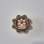 rara reliquia de SANTA EDWIGES.    Teca em latão, sigilo intacto.