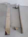 Puxar de porta em inox, Medidas: 40 cm.