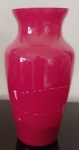 Vasos retro em fino vidro na cor rosa- Altura: 29 cm , 11 cm ( boca)