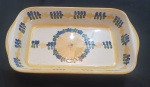 Travessa  retangular em porcelana Luiz Salvador tema floral. - Medidas: 32x18x6  cm - Lote com pequenos lascados, marcas de uso.