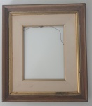 Moldurs em madeira com paspatur de cor clara com frisos  dourado - Medidas: 52x59 cm e 36x26 cm