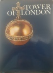 O livro Tower of London apresenta a história e o simbolismo da famosa Torre de Londres, um dos marcos mais importantes da Inglaterra. Reúne informações sobre sua origem como fortaleza real, seu uso como prisão e palácio, além de destacar as Joias da Coroa, entre elas o Orbe de Soberania exibido na capa. É uma obra que combina história, cultura e tradição da monarquia britânica.