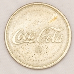 Numismática - Ficha da Coca Cola - Para máquinas automáticas - Frente COCA COLA LOGO - `R` - VersoMade in America - Work Hard Play Hard