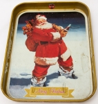 Colecionismo - Bandeja de metal - Motivo Natal Coca Cola - Papai Noel  - apresenta pequeno furo no fundo  que não compromete a beleza da peça - estado geral rzoável