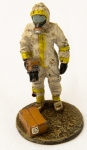 Boneco de Chumbo representando Bombeiro da unidade de detecção radiológica da França. 2008.