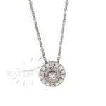 CORDÃO / GARGANTILHA PIZZA DE DIAMANTES EM OURO BRANCO 18K (0.750). CORDÃO E ARMAÇÃO EM OURO BRANCO 18K (0.750). PEDRAS: UM (1) DIAMANTE NATURAL LAPIDAÇÃO BRILHANTE DE 2 PONTOS (0.02 QUILATE) LAPIDAÇÃO BRILHANTE, QUATORZE (14) DIAMANTES NATURAIS LAPIDAÇÃO BRILHANTE DE 1 PONTO CADA (0,01 QUILATE), DEZESSEIS (16) DIAMANTES NATURAIS LAPIDAÇÃO BAGUETE DE APROX. 1,5 PONTOS CADA (0,015 QUILATE). TOTAL EM DIAMANTES: APROX. 40 PONTOS (0.4 QUILATE). PESO TOTAL: 1,4g . PESO TOTAL: 2,2g, COMPRIMENTO GARGANTILHA 45CM (ABERTA). GARANTIA DE AUTENTICIDADE. PAGAMENTO PODE SER FEITO EM ATÉ 12X NOS CARTÕES DE CRÉDITO COM CUSTO OPERACIONAL DE 13% DO VALOR TOTAL DA ARREMATAÇÃO. OS LANCES SÃO IRREVOGÁVEIS E IRRETRATÁVEIS. RETIRE SUAS DÚVIDAS ENTRANDO EM CONTATO PELO NOSSO WHATSAPP (51) 98118-7815.