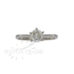 ANEL SOLITÁRIO COM DIAMANTE DE 65 PONTOS EM OURO BRANCO 18K (0.750). PEDRA: DIAMANTE NATURAL, LAPIDAÇÃO BRILHANTE DE 52 FACETAS, PUREZA VVS1, COR M, PESO DE 65 PONTOS (0.65 QUILATE); ARMAÇÃO EM OURO BRANCO 18K (0.750), PESO TOTAL DE 2,5g.  GARANTIA DE AUTENTICIDADE. PAGAMENTO PODE SER FEITO EM ATÉ 12X NOS CARTÕES DE CRÉDITO COM CUSTO OPERACIONAL DE 13% DO VALOR TOTAL DA ARREMATAÇÃO. OS LANCES SÃO IRREVOGÁVEIS E IRRETRATÁVEIS. RETIRE SUAS DÚVIDAS ENTRANDO EM CONTATO PELO NOSSO WHATSAPP (51) 98118-7815.