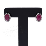 PAR DE BRINCOS DE DIAMANTES E RUBIS EM OURO BRANCO 18K (0.750). DIMENSÕES: 10X8mm CADA BRINCO. PEDRAS: 28 DIAMANTES DE 1 PONTO CADA; 2 RUBIS NATURAIS COLORAÇÃO SANGUE DE POMBO, MEDINDO 7x5mm. PESO TOTAL: 2,5g. GARANTIA DE AUTENTICIDADE. PAGAMENTO PODE SER FEITO EM ATÉ 12X NOS CARTÕES DE CRÉDITO COM CUSTO OPERACIONAL DE 13% DO VALOR TOTAL DA ARREMATAÇÃO. OS LANCES SÃO IRREVOGÁVEIS E IRRETRATÁVEIS. RETIRE SUAS DÚVIDAS ENTRANDO EM CONTATO PELO NOSSO WHATSAPP (51) 98118-7815.  