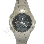 RELÓGIO CITIZEN PROMASTER COMBO DIGITAL. REF. C410-S011191. CAIXA EM AÇO INOXIDÁVEL, ASSINADA CITIZEN. MEDE 40mm. VIDRO EM CRISTAL MINERAL. COROA EM AÇO INOXIDÁVEL, COM ASSINATURA PROMASTER. MÁQUINA QUARTZ ANALOGO-DIGITAL CITIZEN CAL. C410. PULSEIRA EM AÇO INOXIDÁVEL.  RELÓGIO FUNCIONANDO, PORÉM NÃO REVISADO. GARANTIA DE AUTENTICIDADE. PAGAMENTO PODE SER FEITO EM ATÉ 12X NOS CARTÕES DE CRÉDITO COM CUSTO OPERACIONAL DE 13% DO VALOR TOTAL DA ARREMATAÇÃO. OS LANCES SÃO IRREVOGÁVEIS E IRRETRATÁVEIS. RETIRE SUAS DÚVIDAS ENTRANDO EM CONTATO PELO NOSSO WHATSAPP (51) 98118-7815.