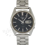 RELÓGIO SEIKO DAY DATE JAPONÊS AUTOMÁTICO. CAIXA EM AÇO INOXIDÁVEL ASSINADA SEIKO. REF. 6119-8020. MEDE 37mm (SEM CONTAR GARRAS E COROA). VIDRO ACRÍLICO. COROA EM AÇO, SEM ASSINATURA SEIKO. MÁQUINA SEIKO JAPONESA AUTOMÁTICA CALIBRE 6119. PULSEIRA EM AÇO INOXIDÁVEL. RELÓGIO FUNCIONANDO MAS NÃO REVISADO. RELÓGIO FUNCIONANDO, PORÉM NÃO REVISADO. GARANTIA DE AUTENTICIDADE. PAGAMENTO PODE SER FEITO EM ATÉ 12X NOS CARTÕES DE CRÉDITO COM CUSTO OPERACIONAL DE 13% DO VALOR TOTAL DA ARREMATAÇÃO. OS LANCES SÃO IRREVOGÁVEIS E IRRETRATÁVEIS. RETIRE SUAS DÚVIDAS ENTRANDO EM CONTATO PELO NOSSO WHATSAPP (51) 98118-7815.