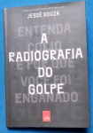 Livro " A radiografia do Golpe !! Entenda os mecanismos Utilizados para Manipulação de Massas !! A corrupção usada como arma contra o Povo !! etc,... 140 paginas , edição de 2016 , capa brochura !!