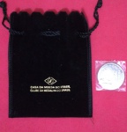 Medalha da Casa da Moeda, comemorativa dos 324 anos de existência, lacrada no plástico !! com embalagem original da casa da Moeda em veludo preto !! acervo de colecionador !! material aço inox !! com figuras das cedulas de real !! alto valor de mercado !!  baixa impressão !!