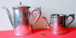 2 peças de conjunto para café e leite, material metal espessurado a prata, bule com altura de 25cm!!
