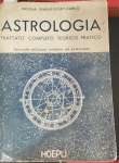 Livro- ASTROLOGIA !! TRatado COMPLETO !!! teorico e Pratico !! Maravilhosa Edição da Italia !! ano de 1969 !! editora Ulrico Hoelpli !! com 813 paginas !!  verdadeira enciclopedia !!