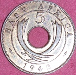 Moeda  - Africa Oest !! Possessão Inglaterra !! ano de 1942 !! Periodo da Segunda Guerra Mundial !! valor de Five Cents !! material bronze !! linda peça !!