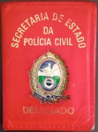 Colecionismo- Carteira de DELEGADO de POLICIA !! modelo antiga cor vermelha !! sem identificação interna !! tipicamente para colecionismo .